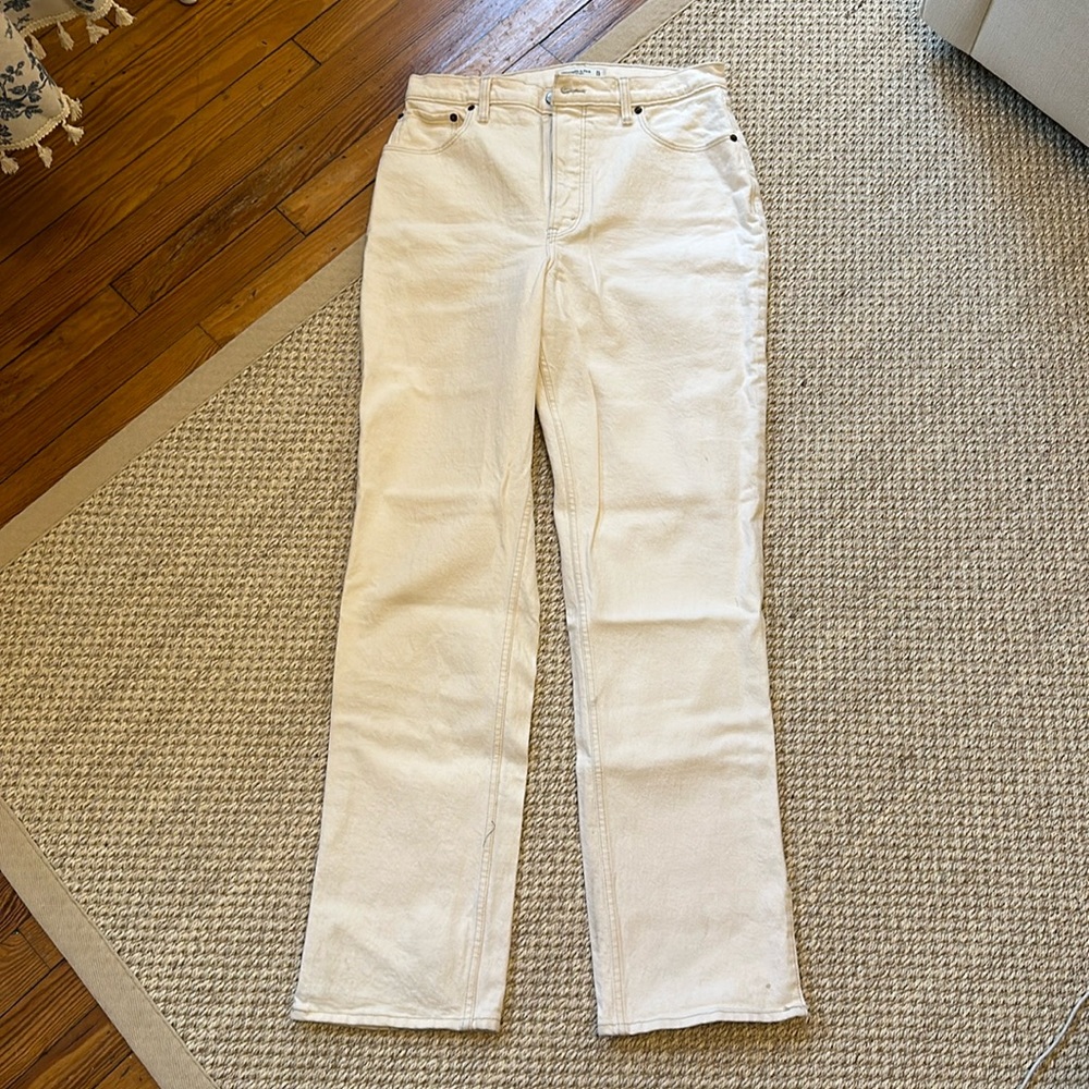 Abercrombie & Fitch Curve Love Ultra High Rise 90s Straight Jean split hem